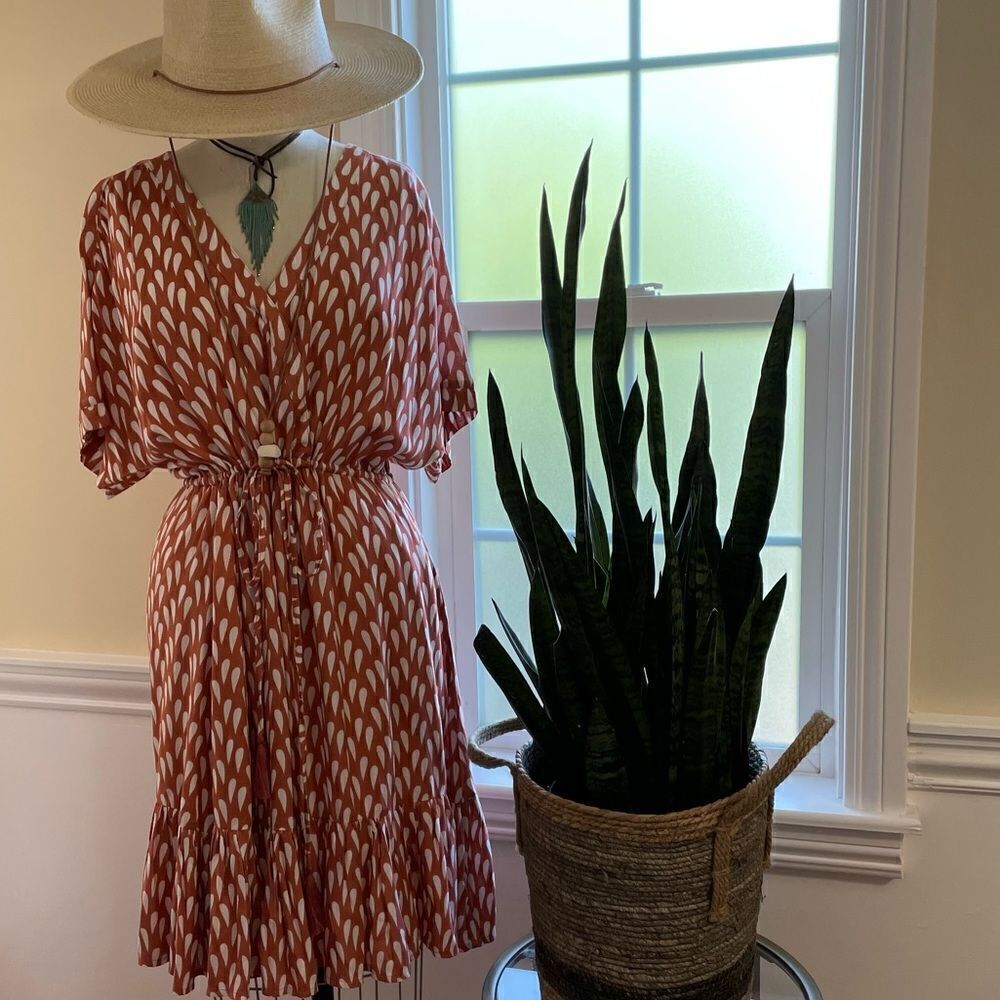 Holiday Terra Cotta/White Print Drawstring Dress!